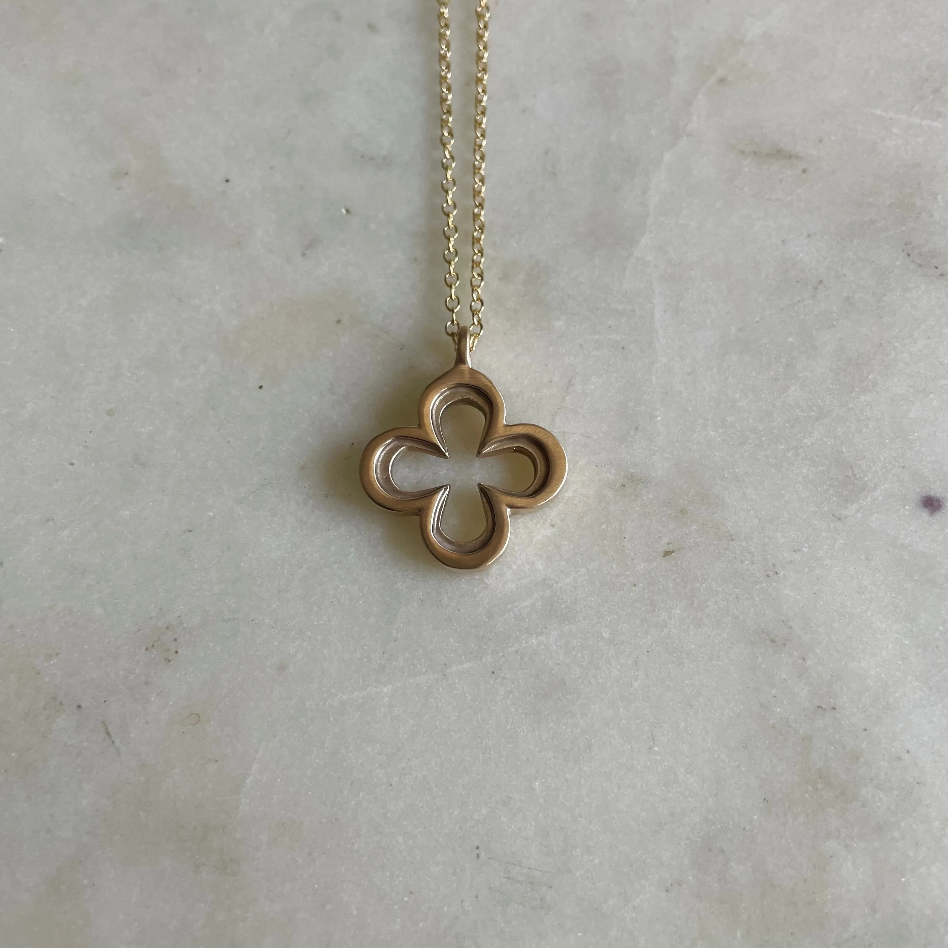 14K GOLD QUATREFOIL PENDANT