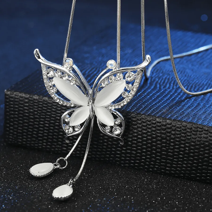 All-match Charm Necklace Butterfly Shaped Zinc Alloy With Rhinestones Pendant Ladies Clothing Daily Accessories