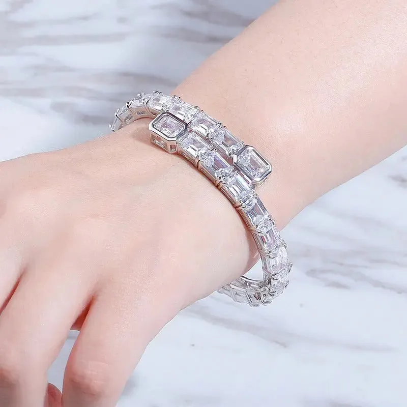 Baguette Bangle Bracelet in White Gold