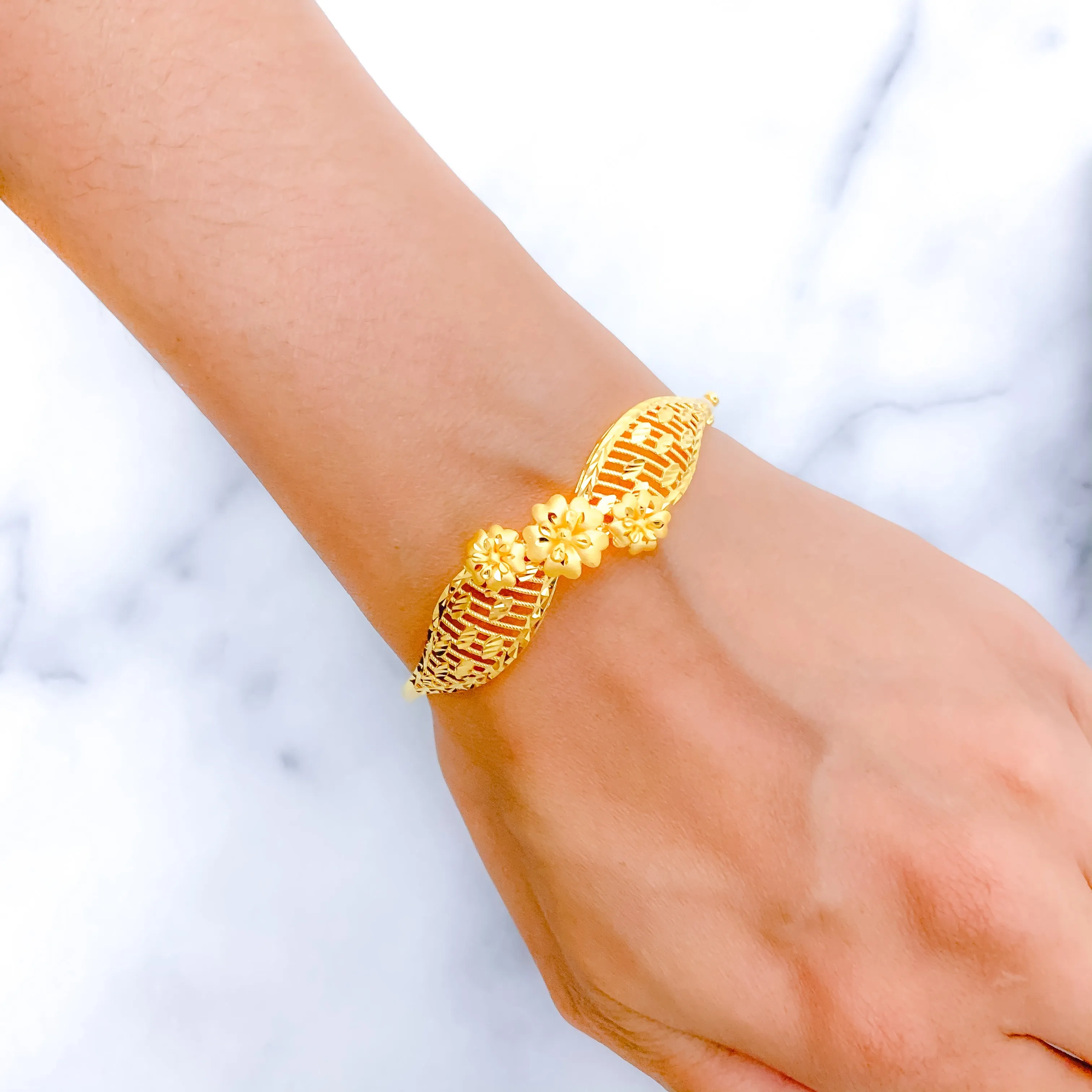 Beautiful Three Flower Bangle