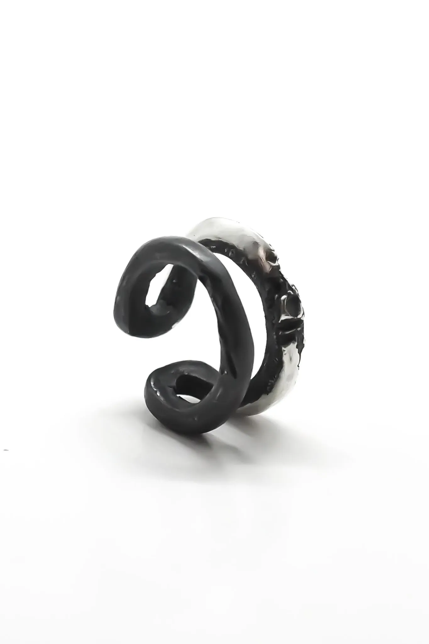 Black Eye Ear Cuff