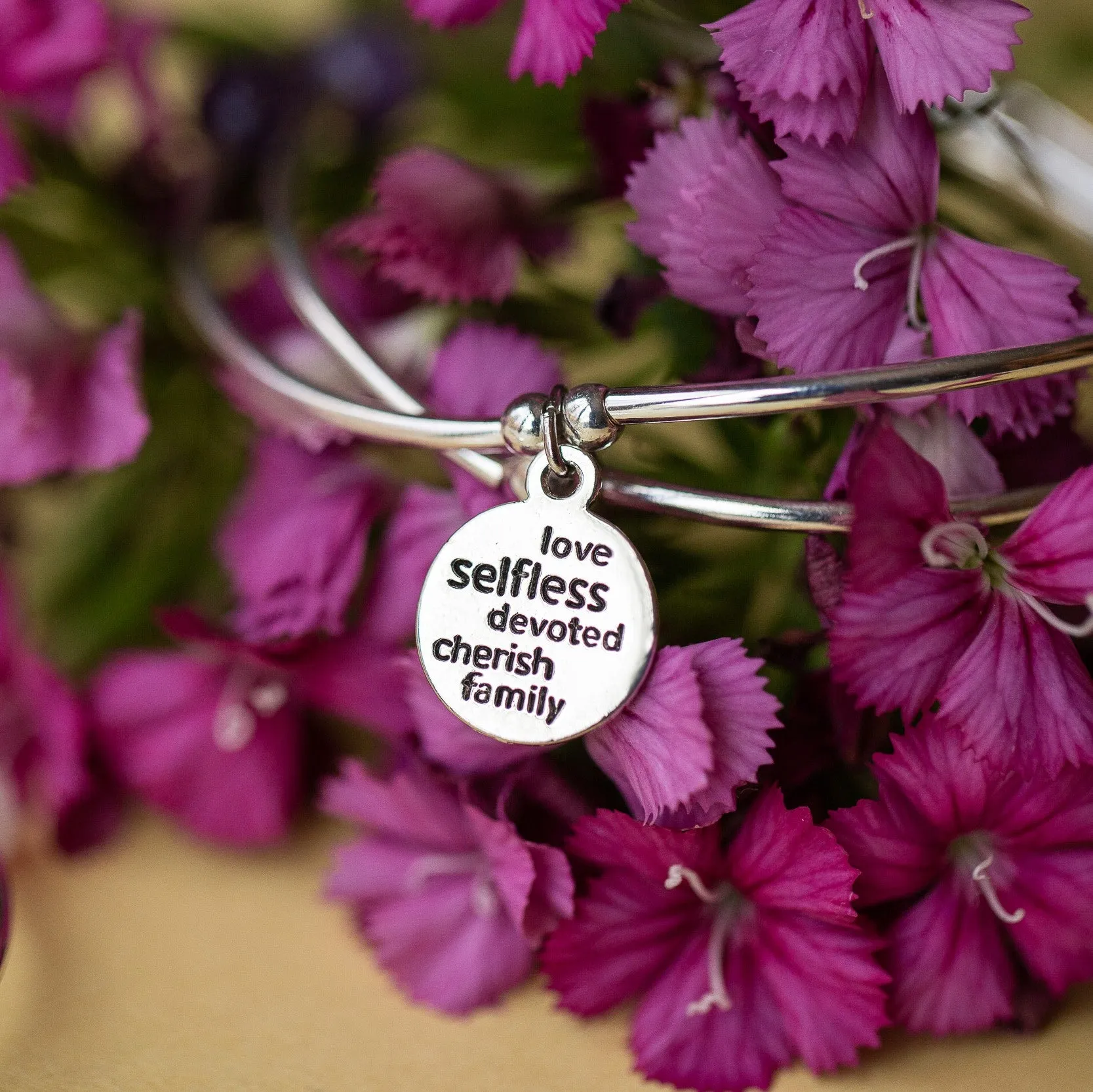 Mom | Soft Bangle Charm Bracelet | Amethyst