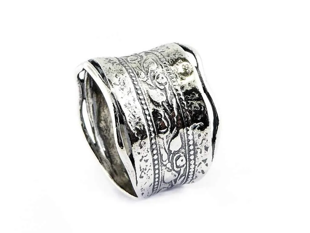 Sterling silver ring  Bohemian design floral vintage look rings