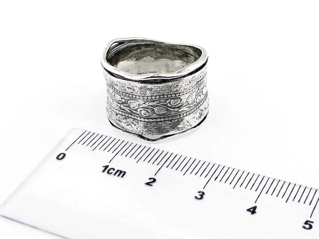 Sterling silver ring  Bohemian design floral vintage look rings